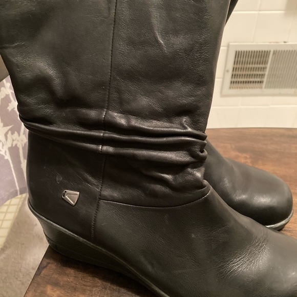 Keen Wedge MidCalf Winter Boot Black Leather size 10 like new - Picture 2 of 7